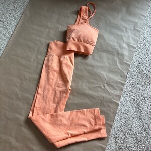 Orange athletic matching set #fitness
Size large